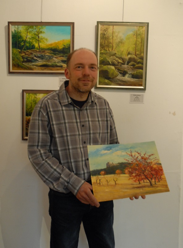 Steffen Gröbner beim Aufbau der Austellung in Ilsenburg